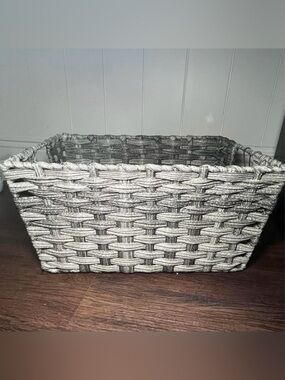 RGI Woven like Decorative Storage Basket in Gray indoor/outdoor. 14 W 9 1/2 D